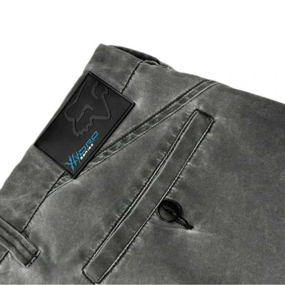 Fox Charcoal Men's‎ Flat Front Shorts - 32 - Picture 4 of 6